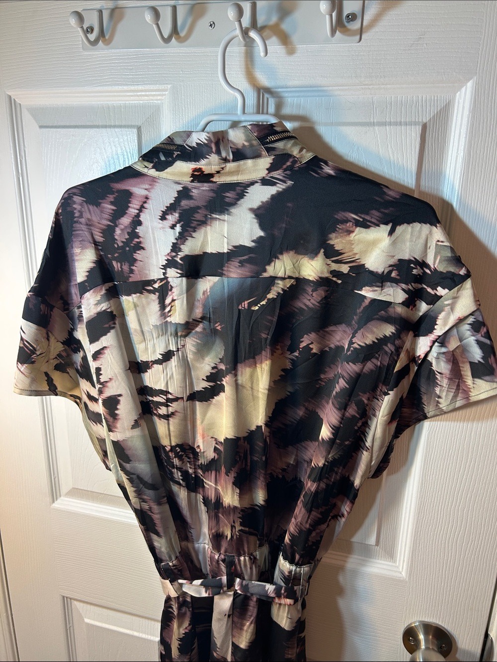Marciano Abstract Satin Jumpsuit in Black, Pink and Cream size Large - Picture 5 of 12